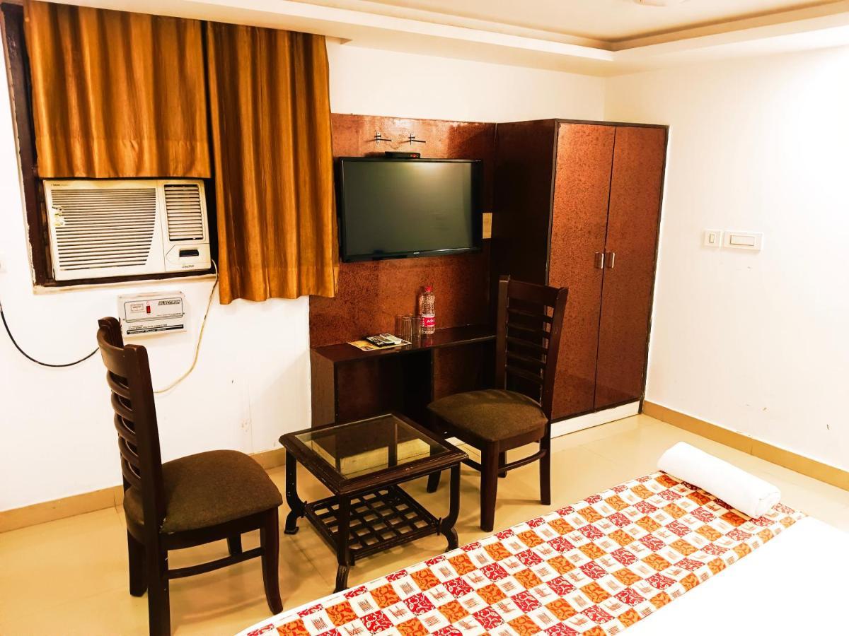 Hotel De Tark Near Igi Airport Delhi New Delhi Exterior photo